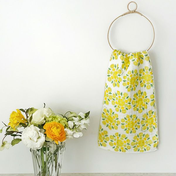 Limited Edition Bear-Wrapped Hand Towel - Lemons